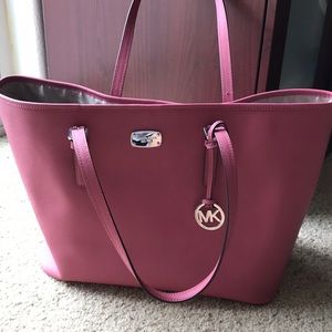 Michael Kors Large Jetsetter Bag
